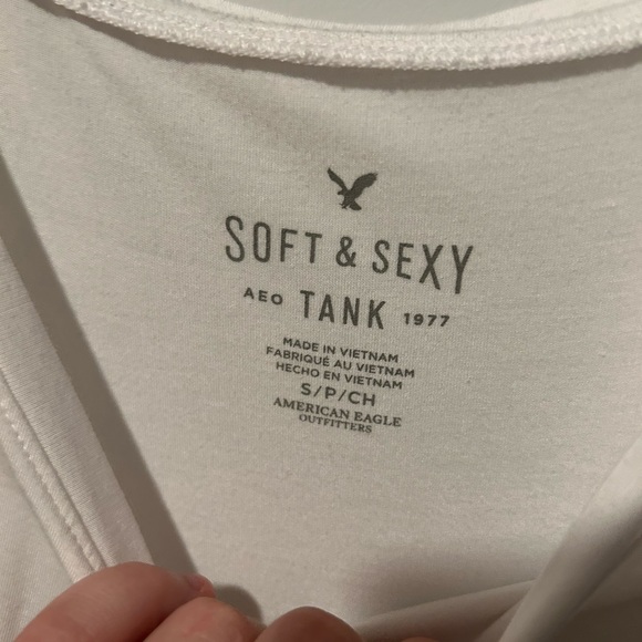 American Eagle White Soft and Sexy Tank - Picture 2 of 2